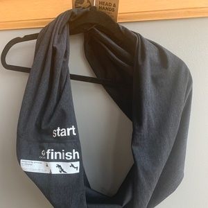 NWT - Oiselle Lux runfinity scarf